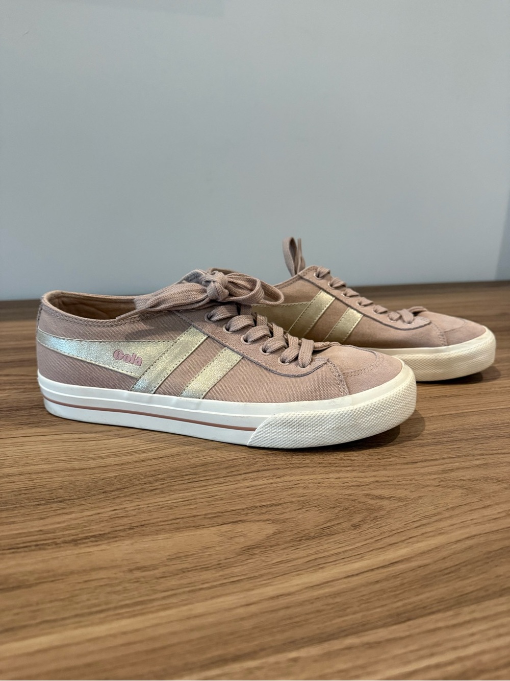 Gola Quota II Mirror Pink Metallic Sneakers – Women’s 9